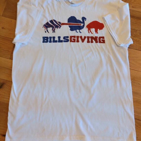 BNWOT Buffalo Bills Tshirt - Picture 2 of 3